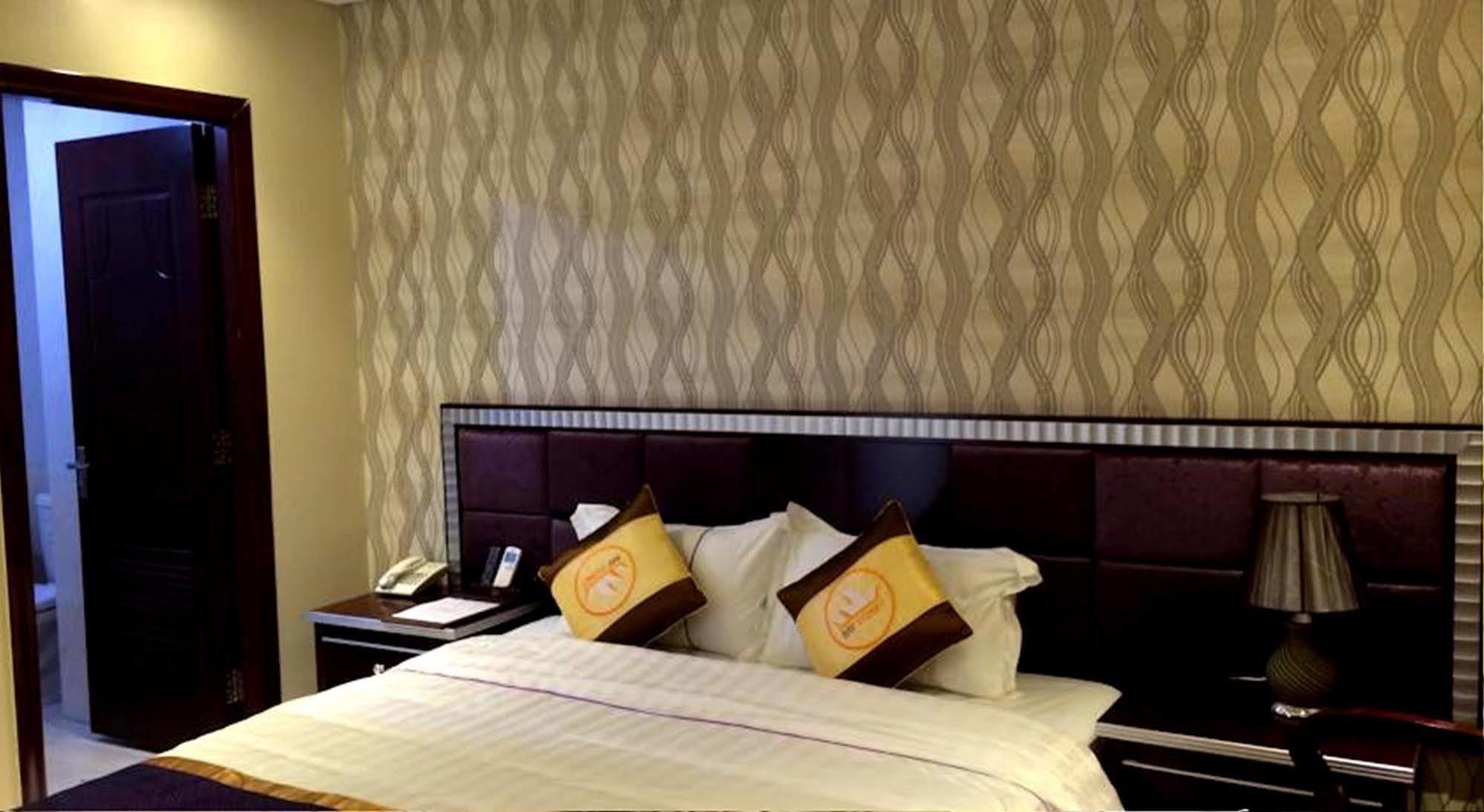 Bay Sydney Hotel Da Nang Exterior photo